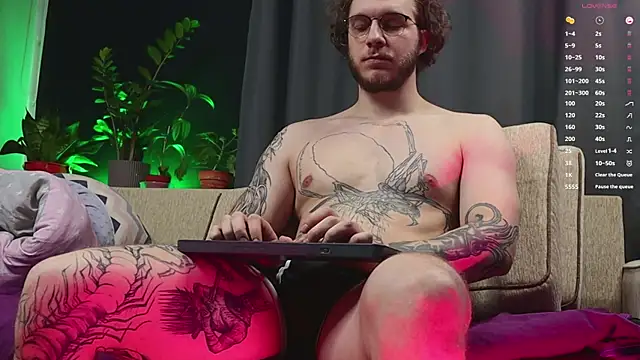 pleasure8869 online show from 17, 9, 2025