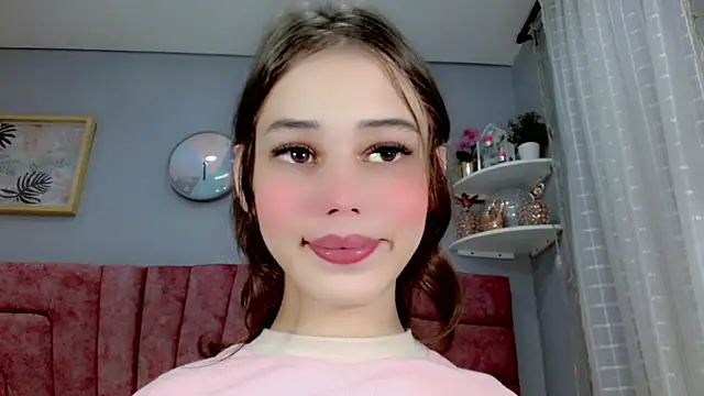 ValeriaAguilar online show from 18, 3, 2025