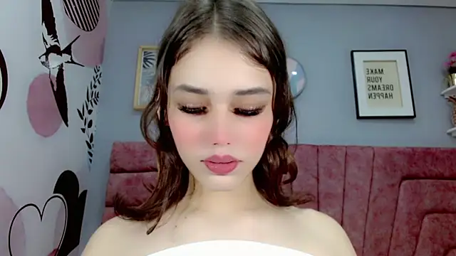 ValeriaAguilar online show from 10, 3, 2025