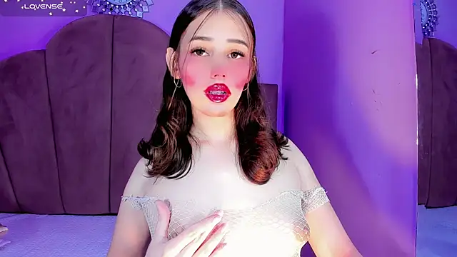 ValeriaAguilar online show from 7, 3, 2026