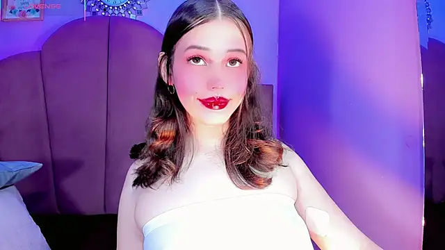 ValeriaAguilar online show from 9, 2, 2026