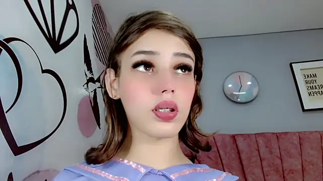 ValeriaAguilar online show from 21, 1, 2025