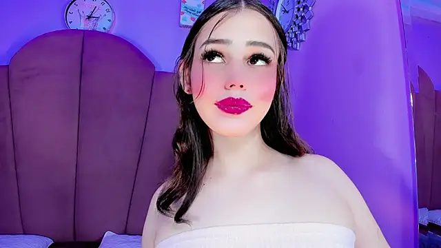 ValeriaAguilar online show from 21, 9, 2025