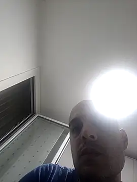 Snapshot of eAndrefHarrf chatting on 4, 3, 2026 eAndrefHarrf online show from 4, 3, 2026