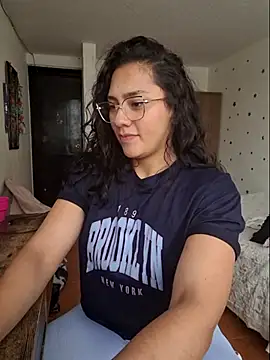 Thaliacooper  online show from 23, 10, 2025