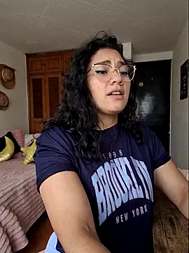 Thaliacooper  online show from 12, 9, 2025