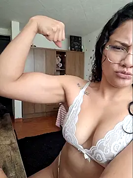 Thaliacooper  online show from 22, 2, 2026