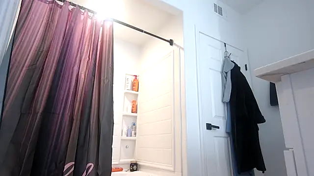 QueenLolaX online show from 11, 2, 2026