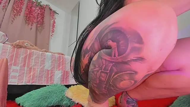 msschloee  online show from 23, 10, 2025