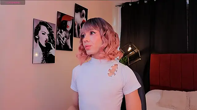 Megan Do Santos online show from 30, 9, 2025