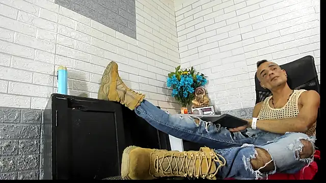 Snapshot of GeorgeZarrate chatting on 29, 6, 2026 GeorgeZarrate online show from 29, 6, 2026