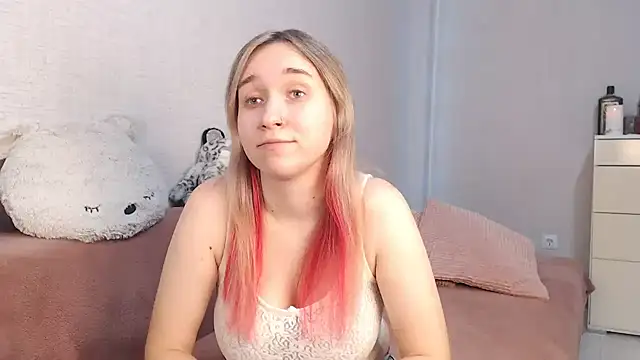 lovely hayley online show from 28, 10, 2025