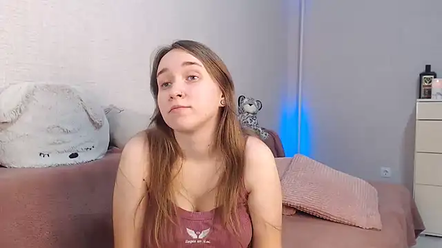 lovely hayley online show from 27, 9, 2025