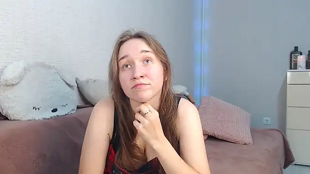 lovely hayley online show from 23, 9, 2025