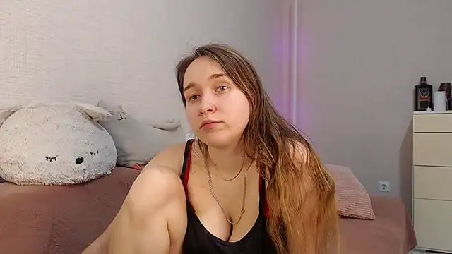 lovely hayley online show from 20, 2, 2025