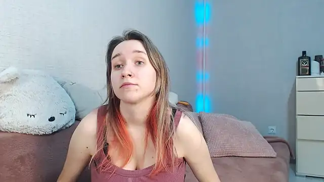 lovely hayley online show from 7, 3, 2026