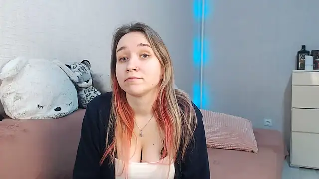 lovely hayley online show from 11, 2, 2026