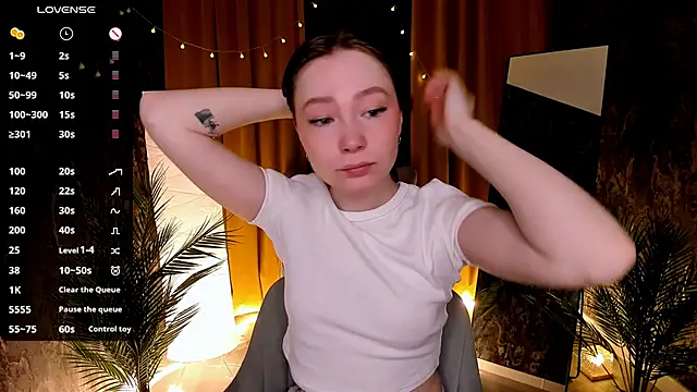 LanaBlu  online show from 28, 11, 2025