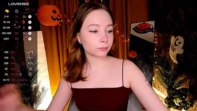 LanaBlu  online show from 2, 11, 2025