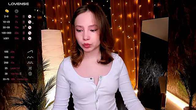 Snapshot of LanaBlu_ chatting on 27, 2, 2026 LanaBlu online show from 27, 2, 2026