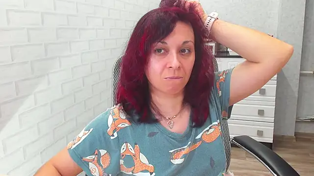 Snapshot of TeasyLana chatting on 15, 2, 2025 TeasyLana online show from 15, 2, 2025