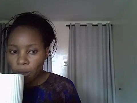 Snapshot of Queen_loveer chatting on 27, 3, 2026 Queen loveer online show from 27, 3, 2026