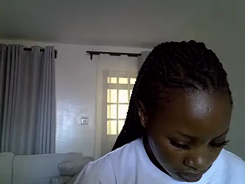 Snapshot of Queen_loveer chatting on 15, 3, 2026 Queen loveer online show from 15, 3, 2026