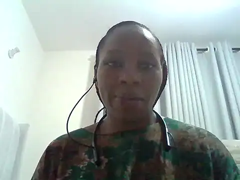 Snapshot of Queen_loveer chatting on 6, 5, 2026 Queen loveer online show from 6, 5, 2026