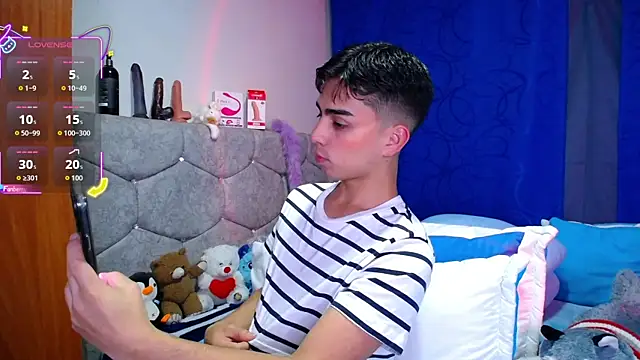 OwenBluee online show from 9, 9, 2025