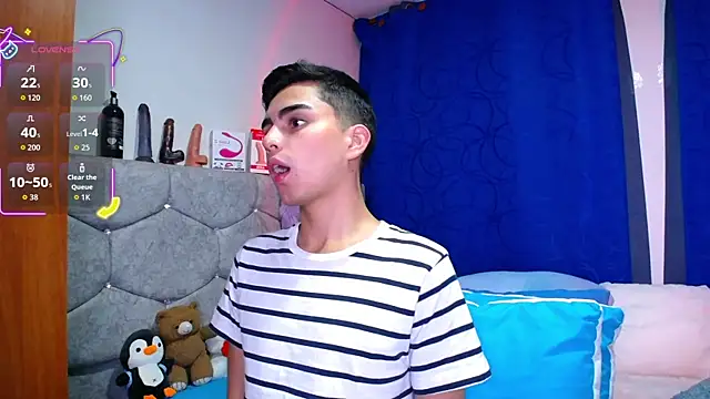 OwenBluee online show from 15, 9, 2025