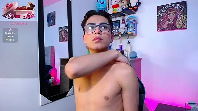 OwenBluee online show from 13, 2, 2026