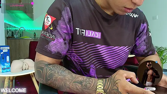 Taylor John online show from 7, 10, 2025