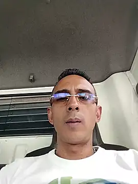 Snapshot of paisa233 chatting on 4, 6, 2026 paisa233 online show from 4, 6, 2026