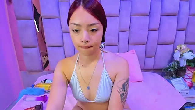 Sofia Mirandaa18 online show from 18, 10, 2025