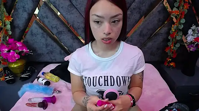 Sofia Mirandaa18 online show from 28, 11, 2025