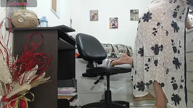 Jadeee  online show from 13, 1, 2026