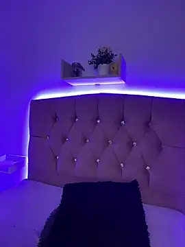 angellique 22 online show from 5, 3, 2025