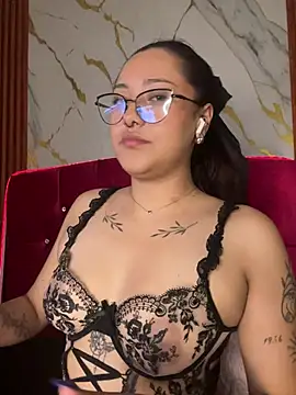 angellique 22 online show from 25, 3, 2026