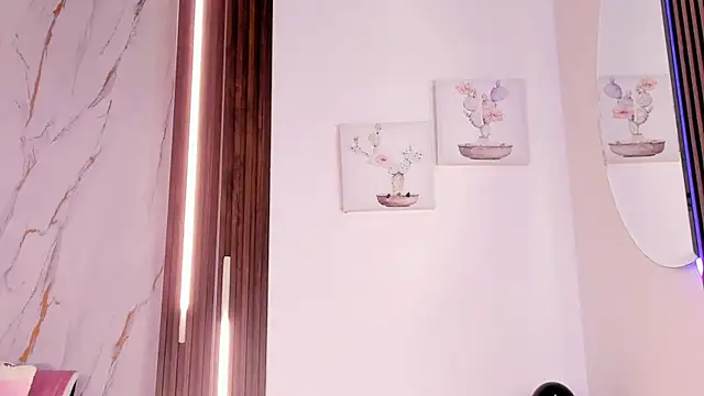 mia six66 online show from 25, 3, 2026