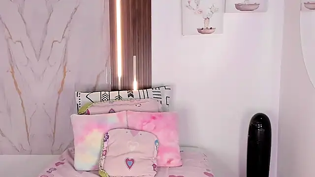 mia six66 online show from 11, 3, 2026