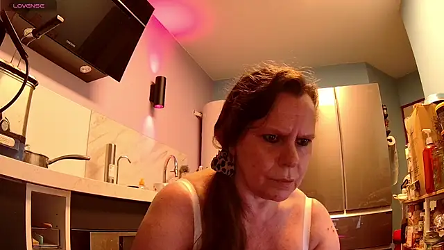 Snapshot of Endrocleia chatting on 18, 7, 2026 Endrocleia online show from 18, 7, 2026