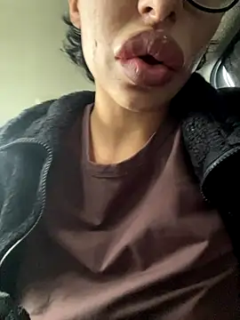 myloveforyouu online show from 23, 11, 2025