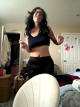 myloveforyouu online show from 24, 11, 2025