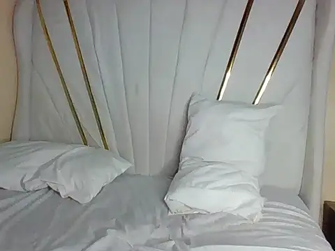 SquirtQueen16 online show from 16, 3, 2026