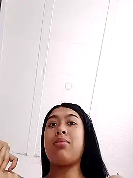 SweetLatiin  online show from 22, 3, 2025