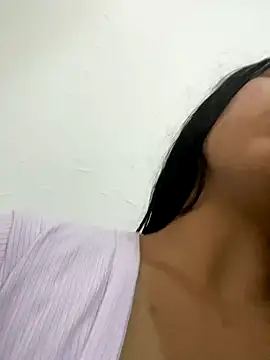 SweetLatiin  online show from 25, 11, 2025