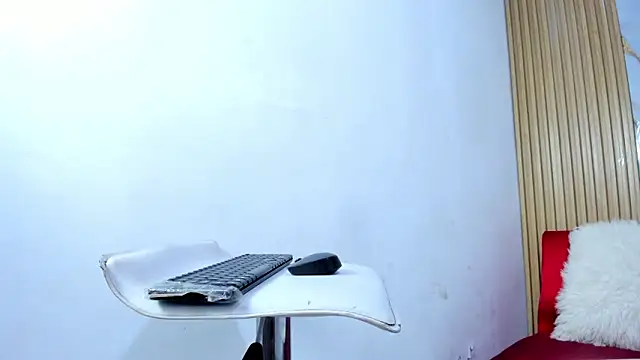 Luluu 08 online show from 15, 4, 2026