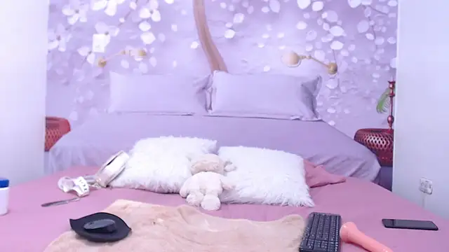 Luluu 08 online show from 25, 9, 2025