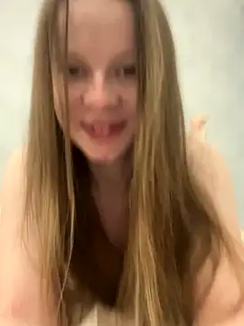 Snapshot of wrenlie chatting on 5, 10, 2025 wrenlie online show from 5, 10, 2025