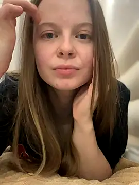 Snapshot of wrenlie chatting on 15, 11, 2025 wrenlie online show from 15, 11, 2025